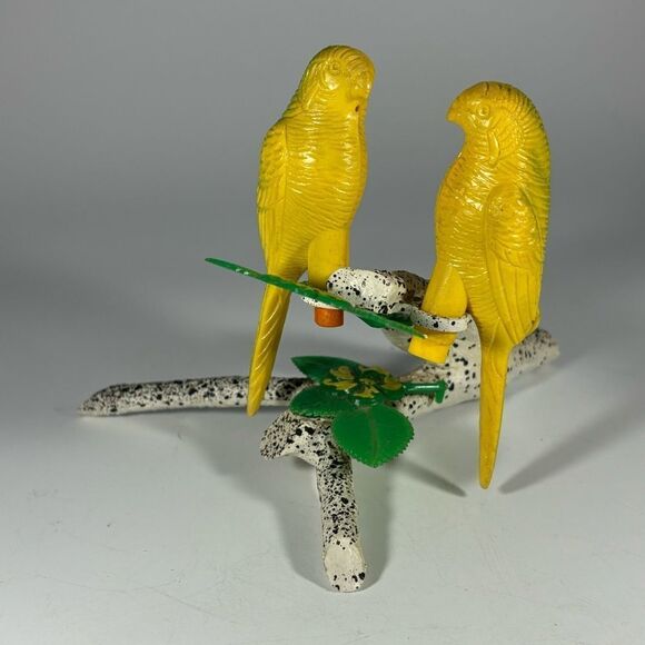 Vtg Celluloid Hard Plastic Birds Parakeet Tree branch Salt‎ And Pepper Shakers - Picture 1 of 2